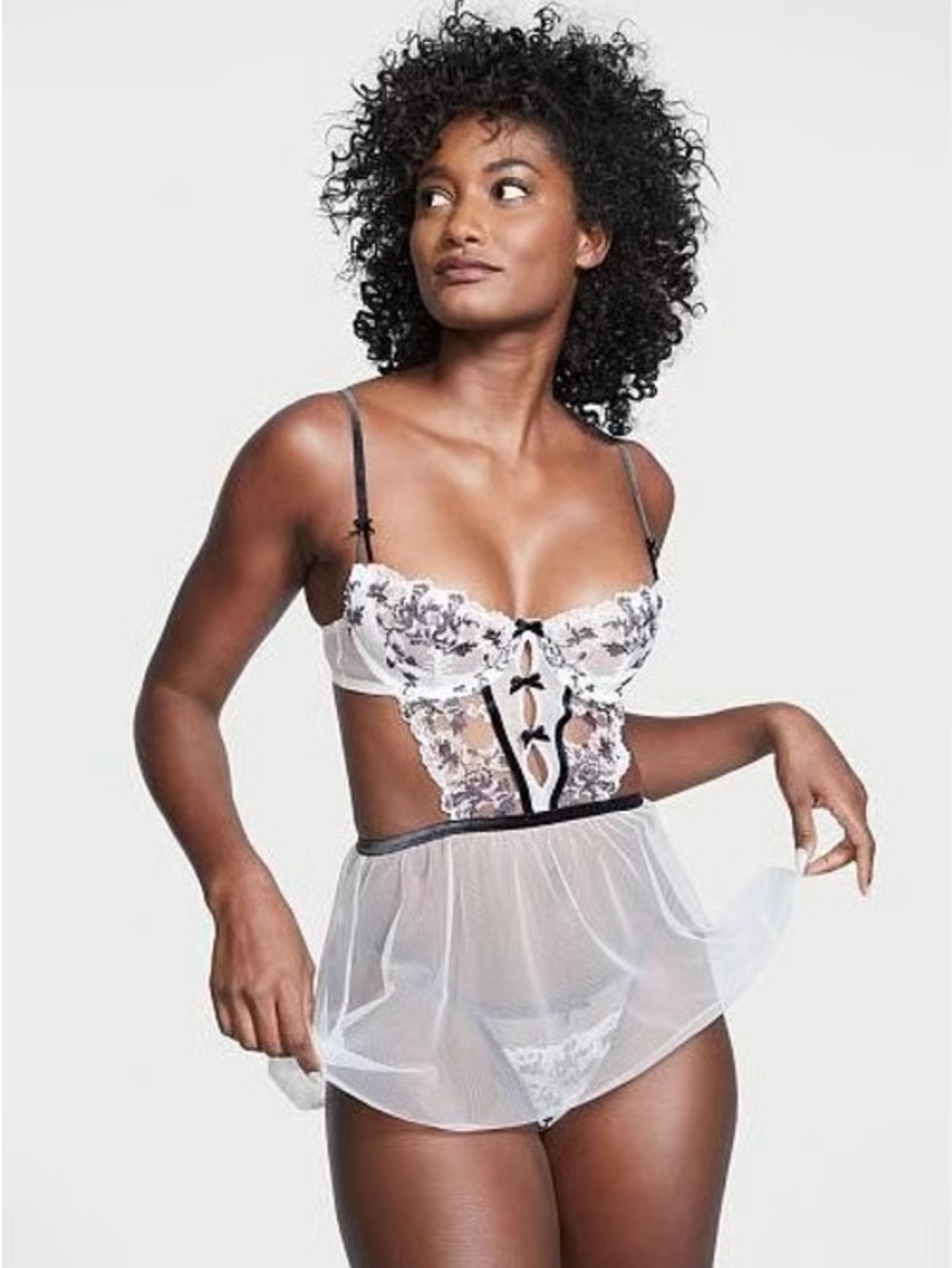 Victoria's Secret Black/White Wicked Embroidered Babydoll Chemise Size M 170/96A